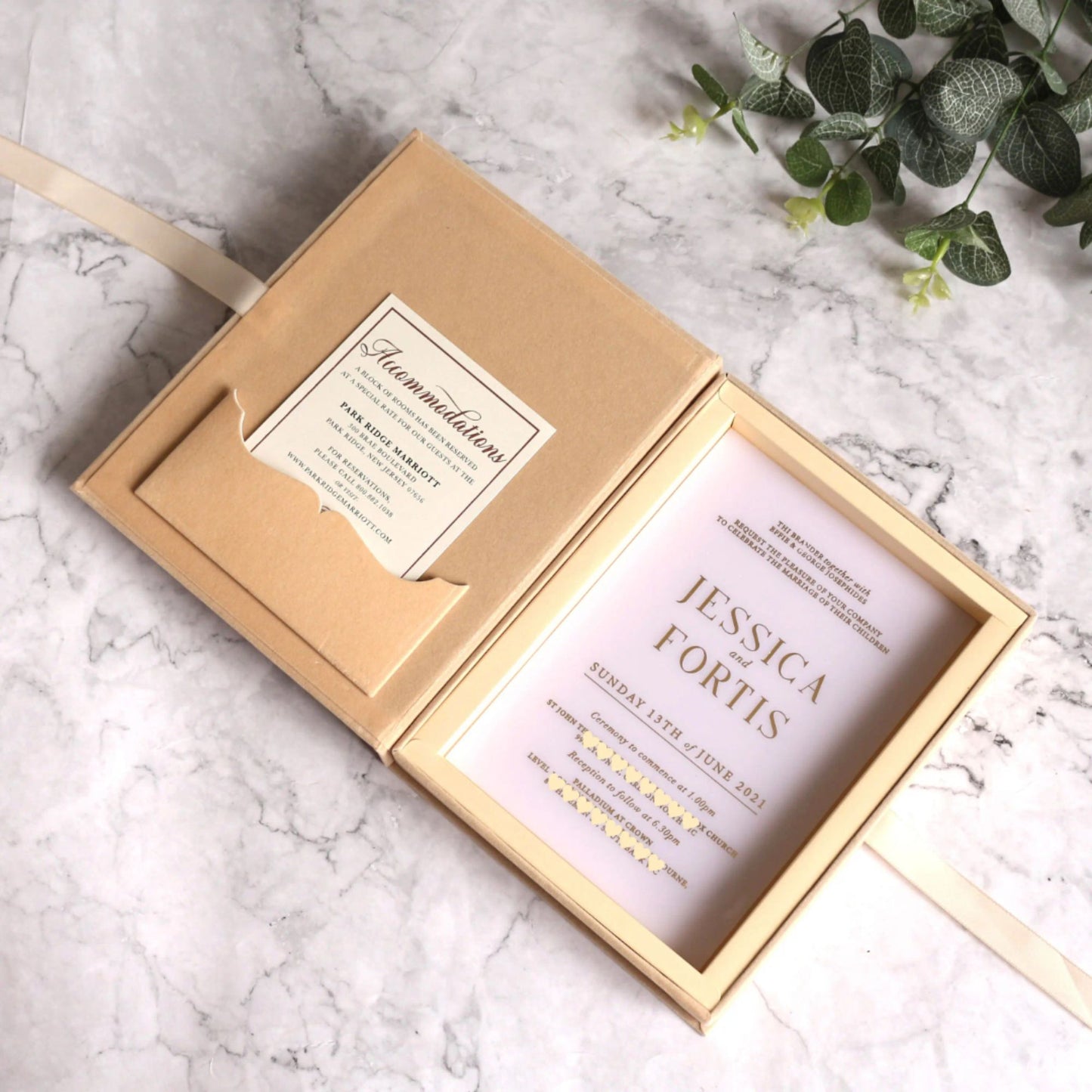 Luxurious Acrylic Wedding Invitation (Wholesale 100pcs minimum order)